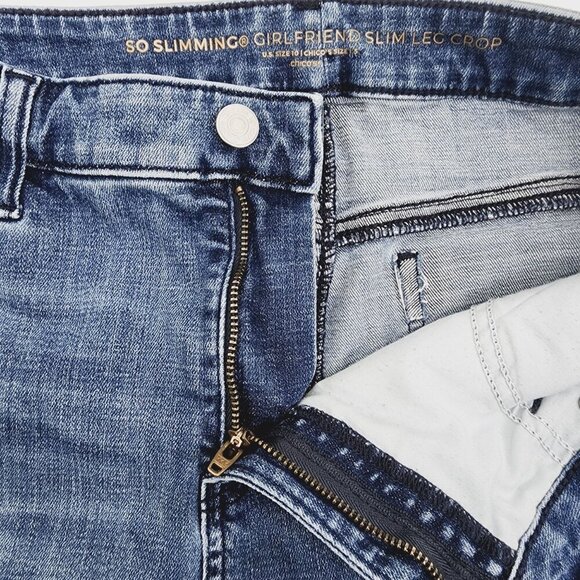 Chico's So Slimming Girlfriend‎ Crops Jeans Women's Size 10 Blue Medium Wash - Picture 8 of 10